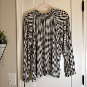 LOFT Black and Cream Houndstooth Turtleneck Top